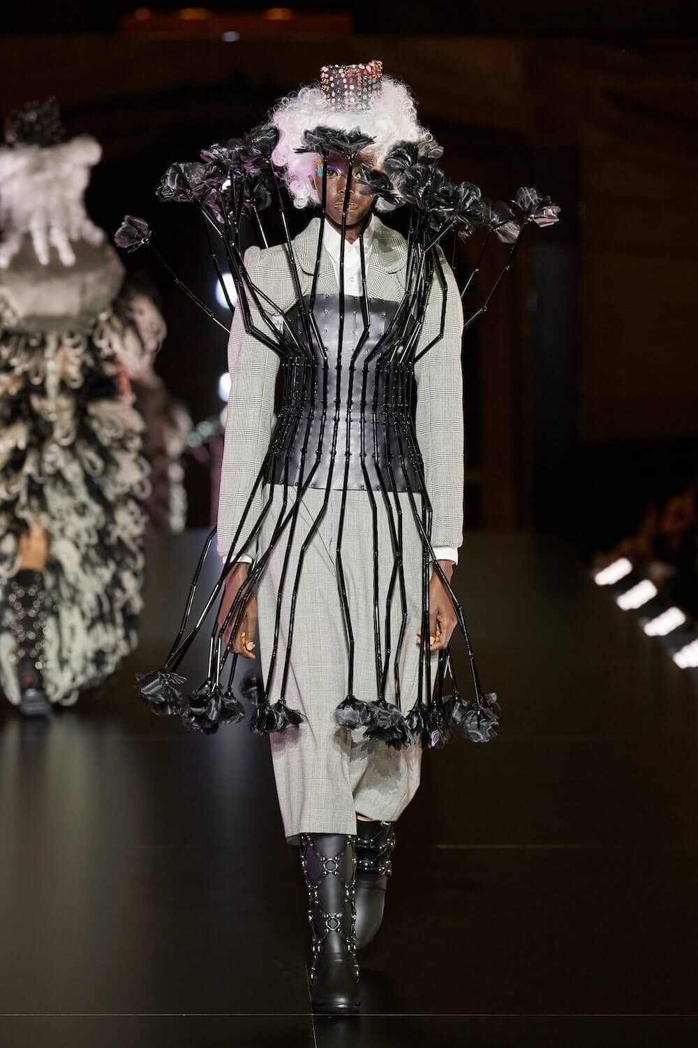 Noir Kei Ninomiya: Ready-To-Wear SS23 - 10 Magazine
